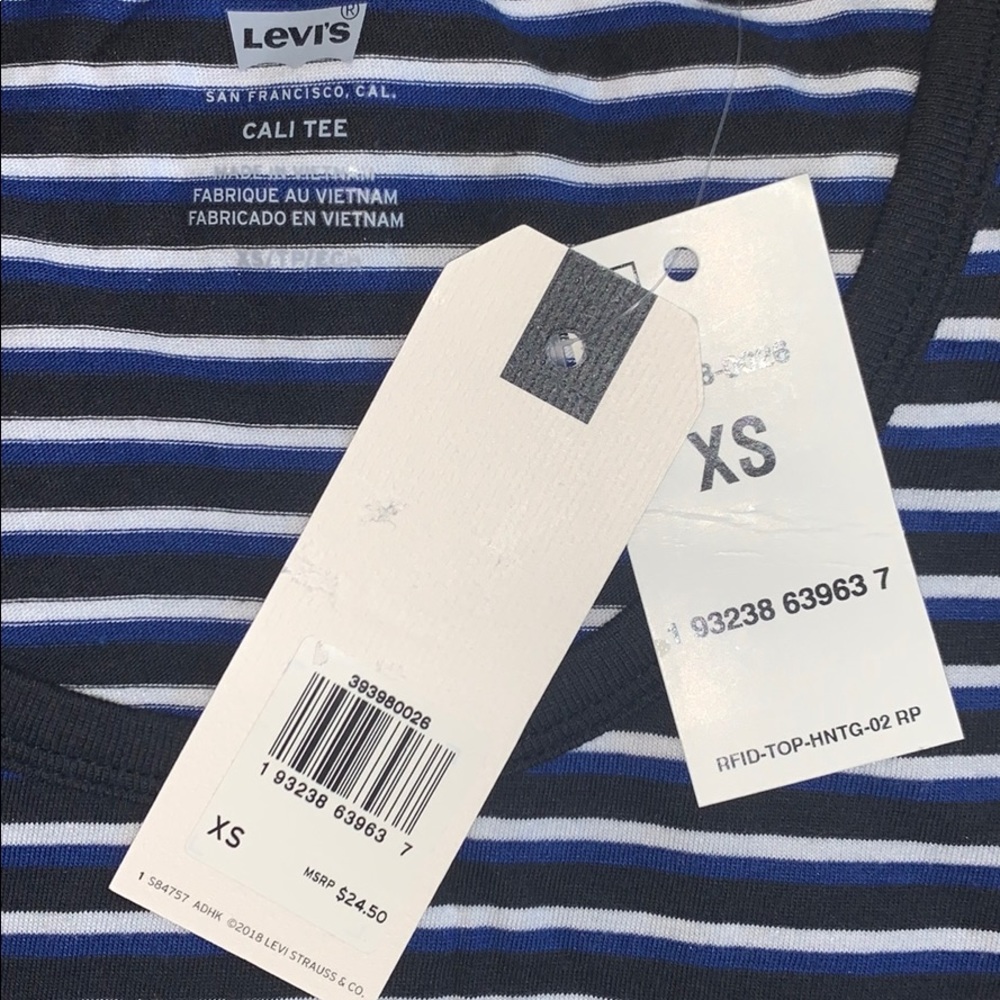 BNWT LEVI’S Cali T-shirt! - Picture 4 of 6
